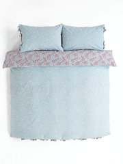 William Morris At Home Powder Blue Madder Clover Duvet Cover and Pillowcase Set 200 Thread Count - Image 4 of 8