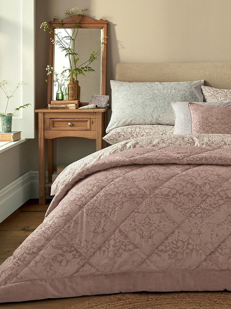 William Morris At Home Tearose Strawberry Thief Embossed Quilted Bedspread - Image 1 of 4
