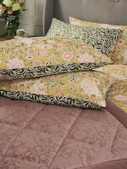 William Morris At Home Gold Double Bough Duvet Cover and Pillowcase Set 220 Th Count - Image 7 of 8
