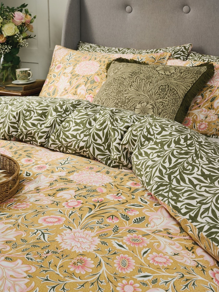 William Morris At Home Gold Double Bough Duvet Cover and Pillowcase Set 220 Th Count - Image 8 of 8