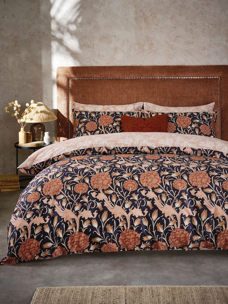 William Morris At Home Copper Wild Tulip Duvet Cover and Pillowcase Set 220 Thre Count - Image 1 of 8