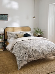 William Morris At Home Set of 2 Linen Michaelmas Daisy Pillowcases 200 Thread Count - Image 2 of 4
