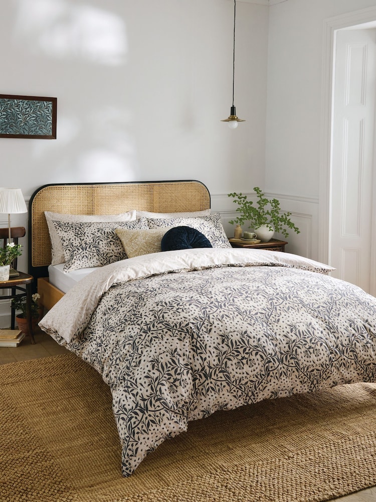 William Morris At Home Set of 2 Linen Michaelmas Daisy Pillowcases 200 Thread Count - Image 2 of 4