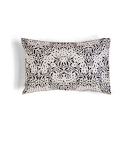 William Morris At Home Set of 2 Linen Michaelmas Daisy Pillowcases 200 Thread Count - Image 3 of 4