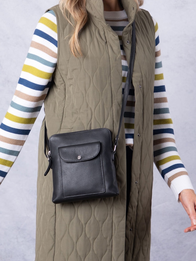 Schwarz - Lakeland Leather Tirrill Cross-Body Bag - Bild 6 von 6