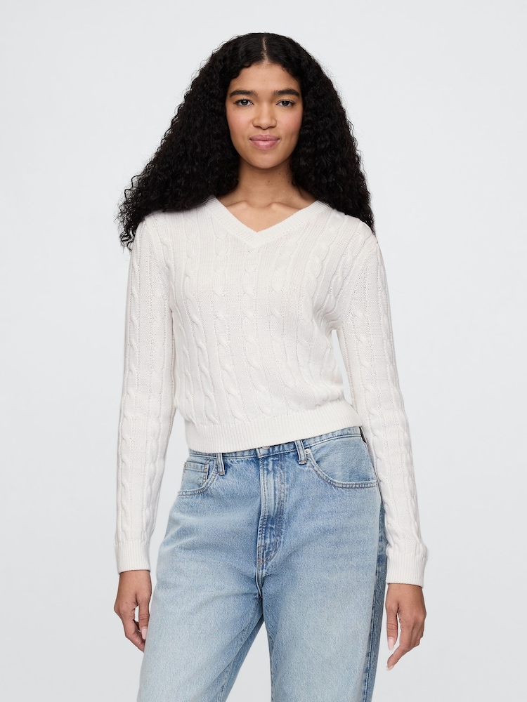 Gap White Classic Cable-Knit V Neck Jumper - Image 1 of 4