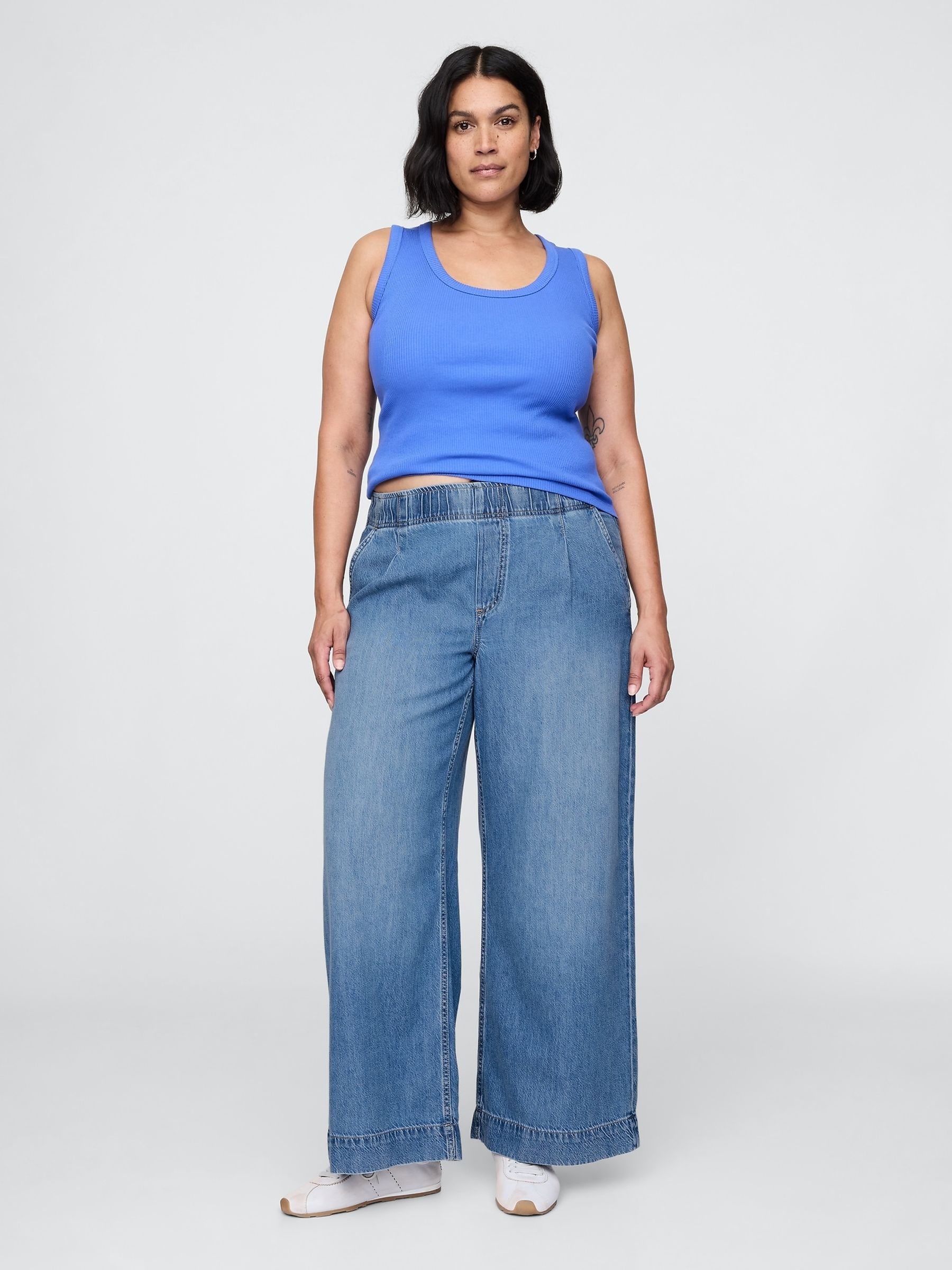Buy Gap Blue Mid Rise UltraSoft Pleated Easy Baggy Jeans from the