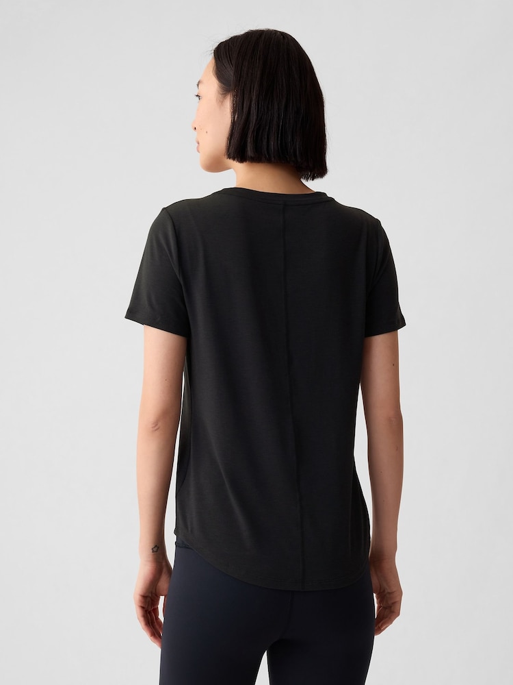 Gap Black Breathe Short Sleeve T-Shirt - Image 4 of 4 Gap Black Breathe Short Sleeve T-Shirt - Image 4 of 4