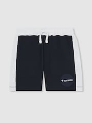 Off White/Navy - Reiss Cane Cotton Waffle-Knit Badge Shorts - Imagen 2 de 4