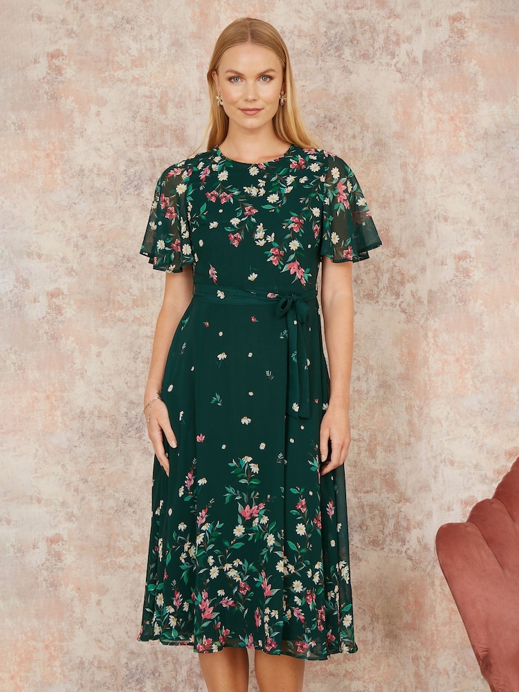 Grün - Yumi Daisy Mirror Placement Skater Dress With Angel Sleeves - Bild 1 von 5 Grün - Yumi Daisy Mirror Placement Skater Dress With Angel Sleeves - Bild 1 von 5