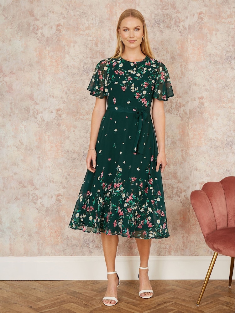 Grün - Yumi Daisy Mirror Placement Skater Dress With Angel Sleeves - Bild 2 von 5 Grün - Yumi Daisy Mirror Placement Skater Dress With Angel Sleeves - Bild 2 von 5