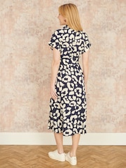 Yumi Blue Abstract Animal Print Relaxed Midi Shirt Dress With Belt - Image 4 of 5