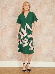 Yumi Green Fabric Crane Print Kimono Midi Dress - Image 2 of 5