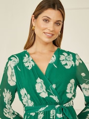 Yumi Green Floral Print Pleated Wrap Long Sleeve Dress - Image 4 of 5
