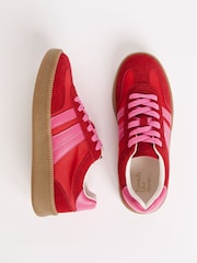 Vermelho Rosa - Friends Like These tênis esportivos retrô Gumsole com cadarço - Imagem 1 de 5