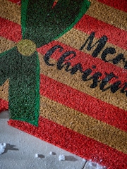 Red Christmas Cracker Slogan Coir Doormat - Image 5 of 7