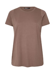 Yours Curve Brown Core Basic T-Shirts 3 Pack - Image 7 of 9