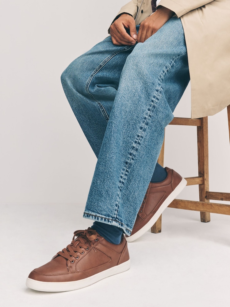 Hellbraun - Casual elegante Turnschuhe - Bild 1 von 6 Hellbraun - Casual elegante Turnschuhe - Bild 1 von 6