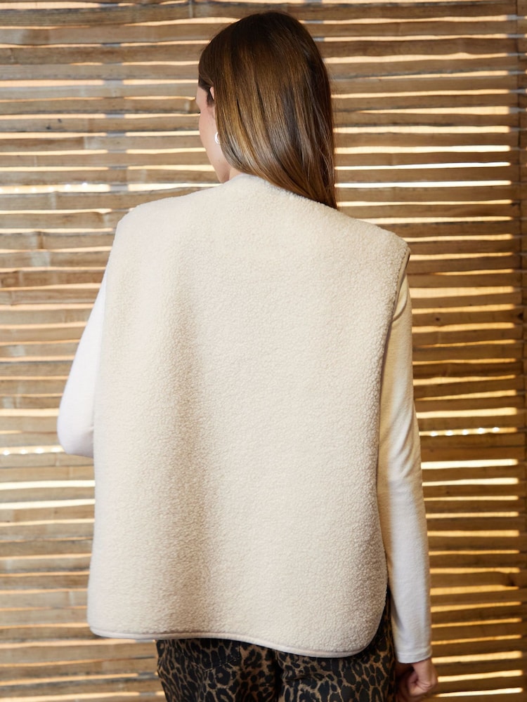 كريم - جيليه فرو صناعي فليس بقفل من Threadbare - Image 3 of 4
