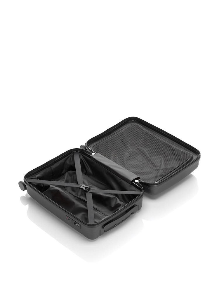 Tripp Black New World Cabin 4 Wheel Suitcase - Image 4 of 4