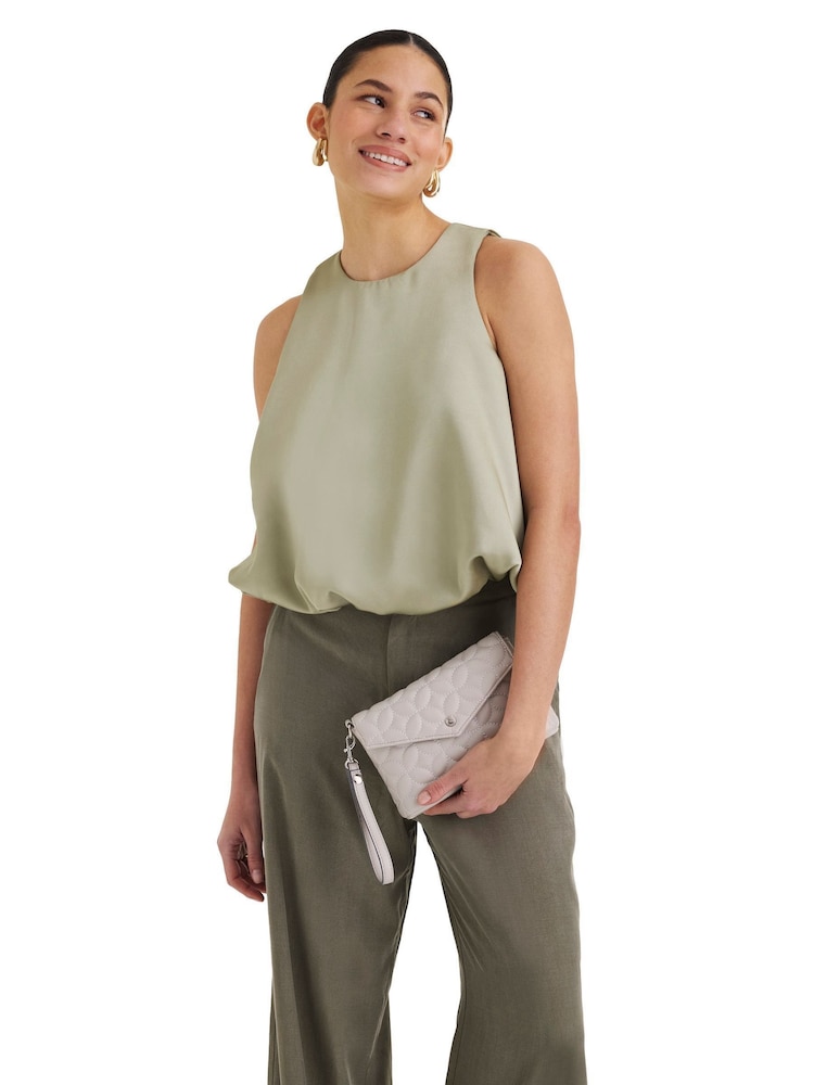 Fiorelli Lillie Envelope Wristlet Black Bag - Image 4 of 4 Fiorelli Lillie Envelope Wristlet Black Bag - Image 4 of 4