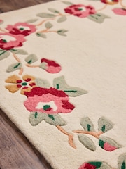 Cath Kidston Natural Rose and Bows Wool Tufted Rug - Image 4 of 5