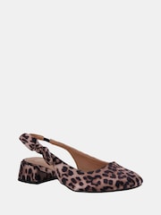 rjava - Novo Novo Chrome Claudia Standard Fit Bow Low Block Slingbacks - Slika 3 iz 6