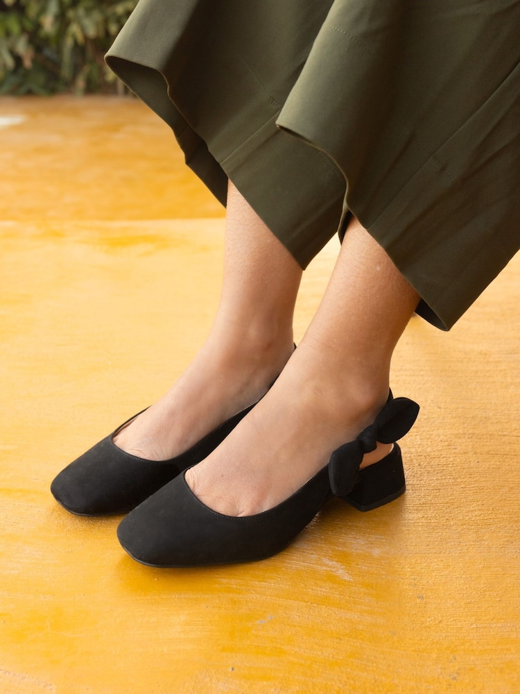 črna - Novo široki kroj Claudia pentlja Low Block Slingbacks - Slika 1 iz 6 črna - Novo široki kroj Claudia pentlja Low Block Slingbacks - Slika 1 iz 6