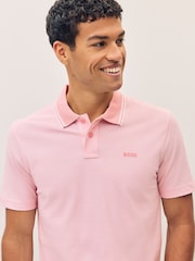 Rosa - BOSS Relaxed Fit Tipped Collar Polo Shirt - Imagen 3 de 4