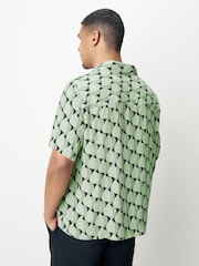 HUGO Green Printed Resort Shirt - Image 2 of 4