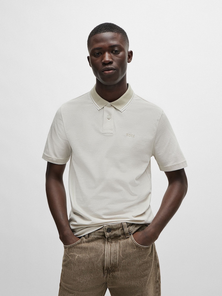 Crema - BOSS Relaxed Fit Tipped Collar Polo Shirt - Imagen 1 de 4