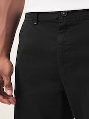 Schwarz - BOSS Slim-Fit-Chinoshorts - Bild 8 von 10
