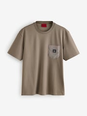 HUGO Brown Metal Stack Pocket 100% Cotton T-Shirt - Image 4 of 4
