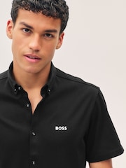 Черный - BOSS Regular Fit Short Sleeve Shirt - Изображение 3 из 4