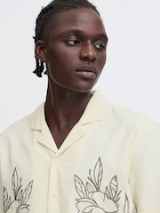 Blend Cream Floral Resort Short Sleeve 100% Cotton Shirt - Image 3 of 5