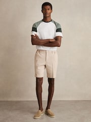 Blanco/salvia - Reiss Adan Mercerised-Cotton Colourblock T-Shirt - Imagen 3 de 6