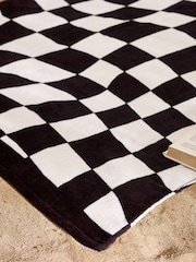 Catherine Lansfield Black/White Checkerboard Cotton Beach Towel - Image 2 of 2