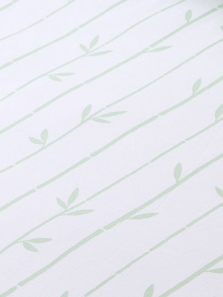 Catherine Lansfield Green Panda Paws Fitted Sheet - Image 2 of 2