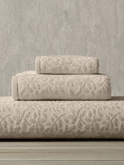 Vantona Natural Jacquard Leaf 500gsm 100% Cotton Towel - Image 2 of 2