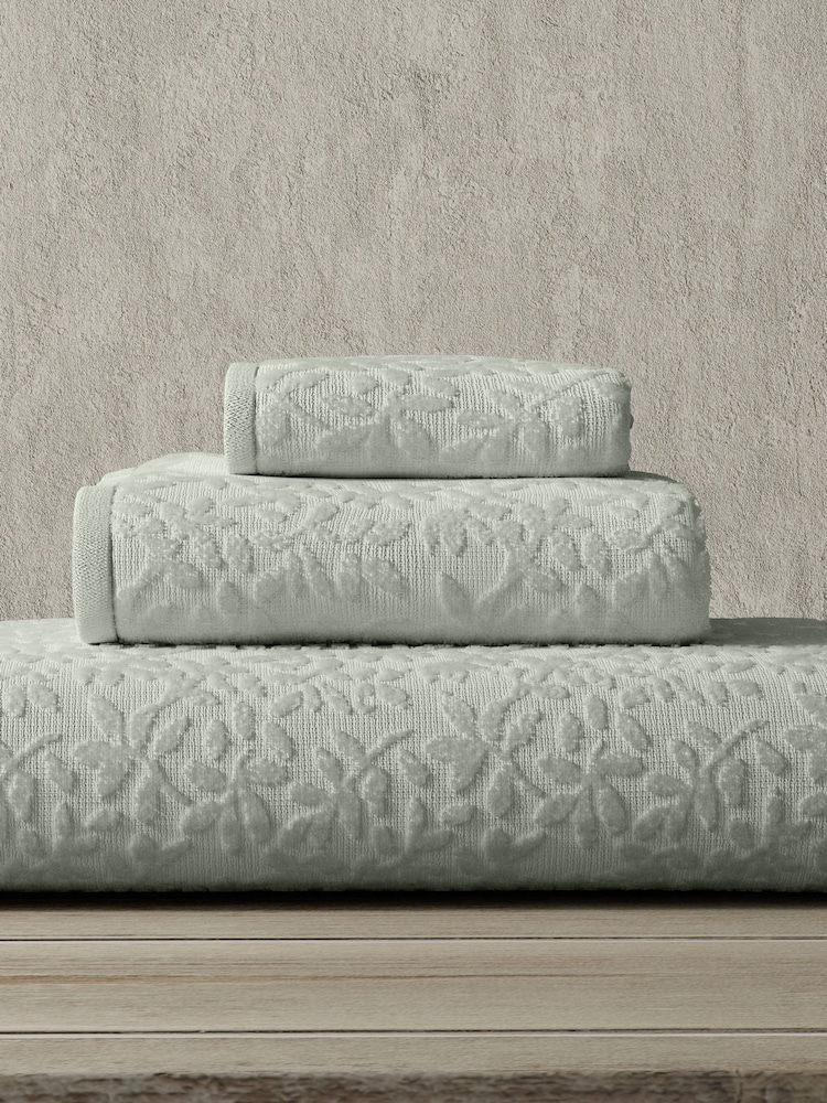 Vantona Green Jacquard Leaf 500gsm 100% Cotton Towel - Image 2 of 2