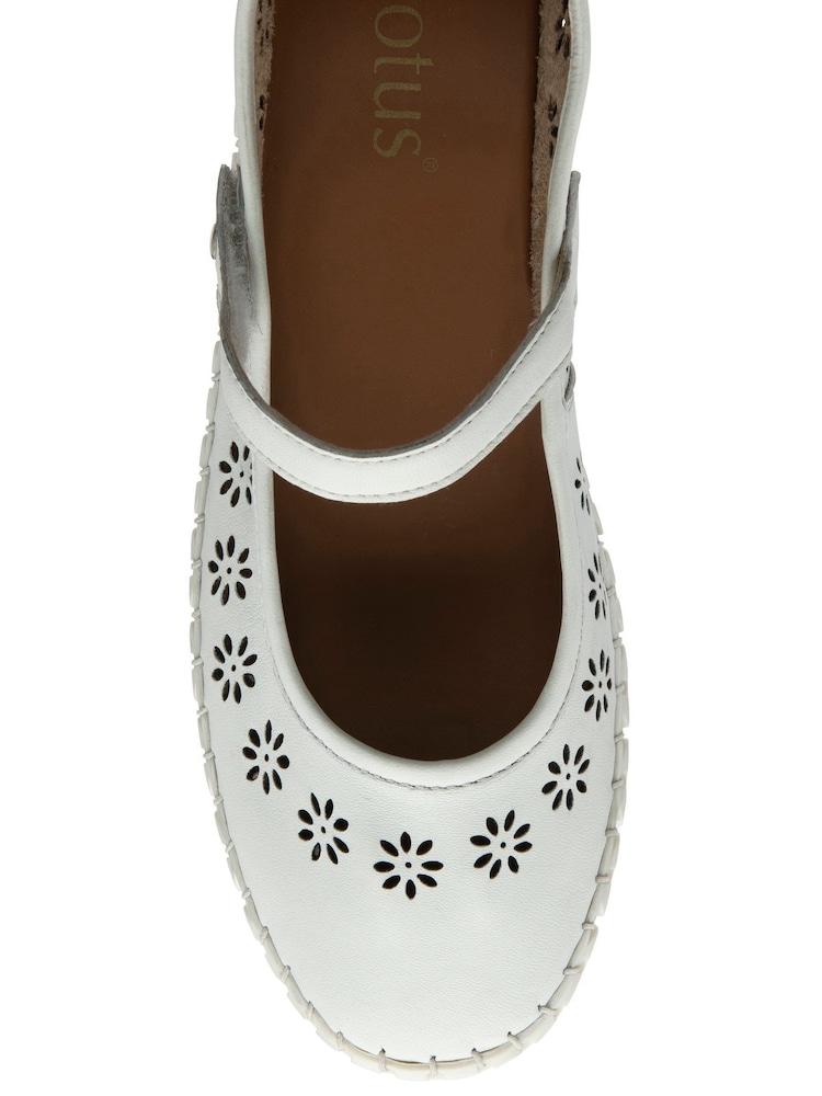 Lotus White Slip-Ons Flat Shoes - Image 4 of 4 Lotus White Slip-Ons Flat Shoes - Image 4 of 4