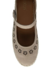 Naravni - Lotus Slip-Ons Flat Shoes - Slika 3 iz 3