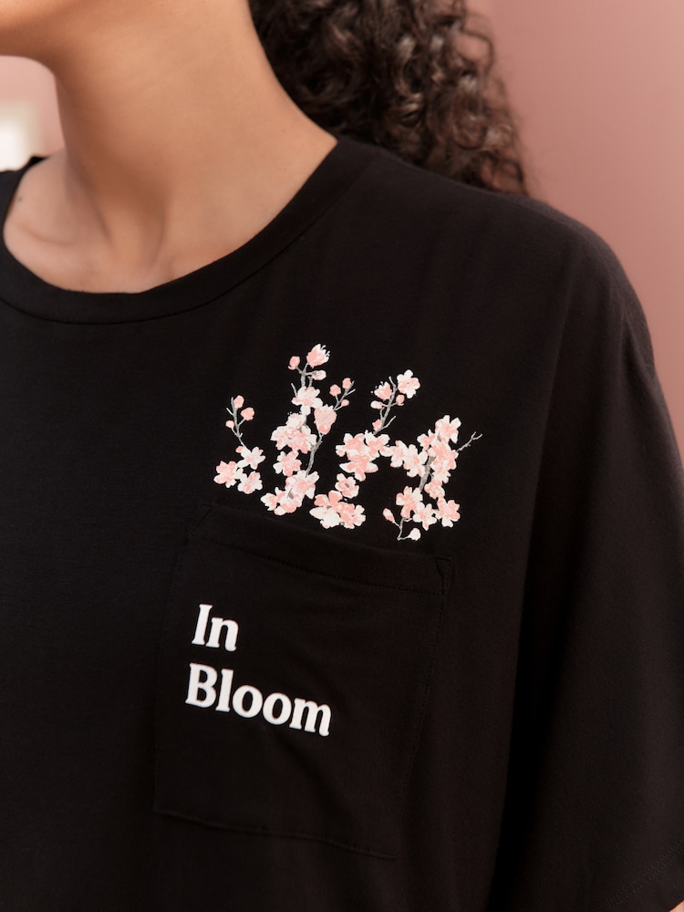Bath & Body Works Black Cherry Blossom Legging Pyjama Set - Image 5 of 5 Bath & Body Works Black Cherry Blossom Legging Pyjama Set - Image 5 of 5
