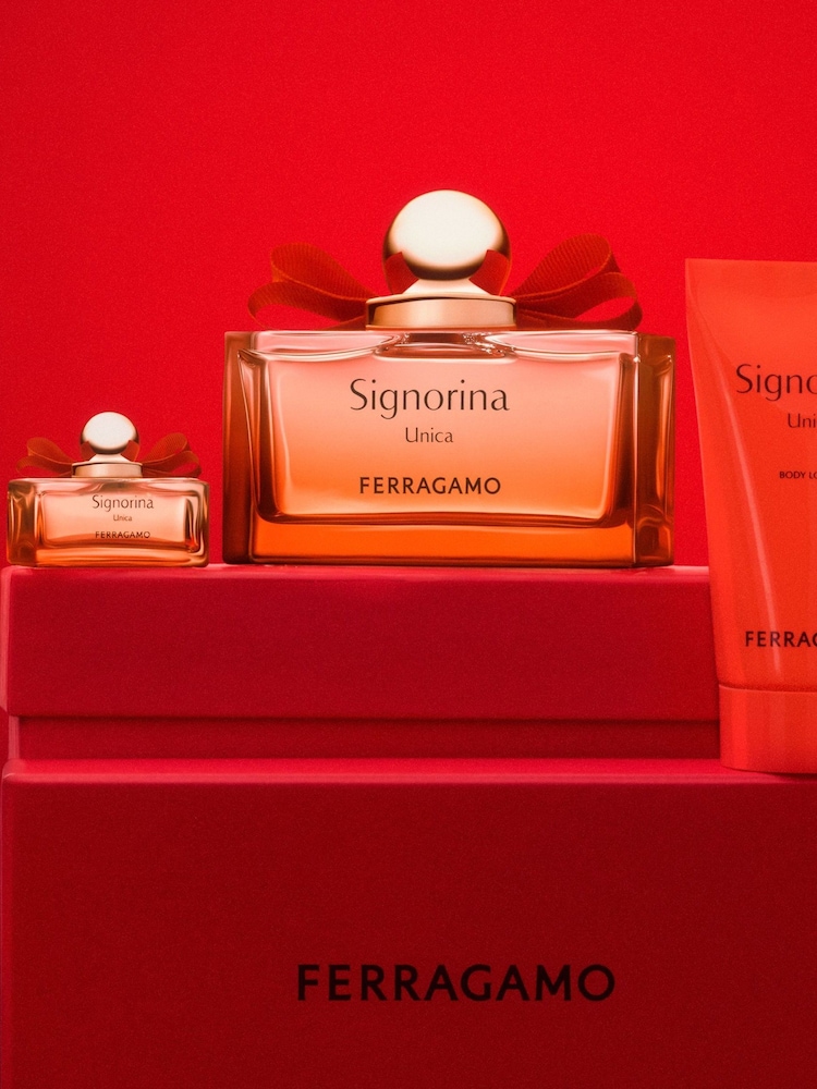 Salvatore Ferragamo Unica Women Eau de Parfum 100ml Body Lotion 50ml  Eau de Parfum 5ml Travel Spray Gift Set - Image 2 of 4