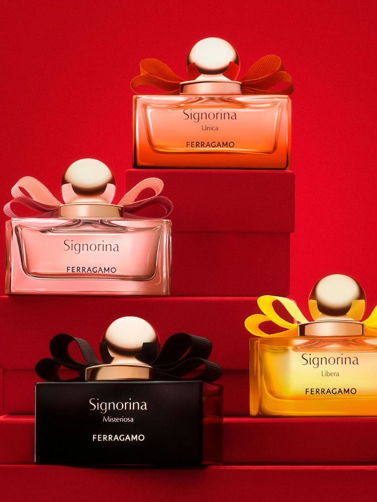 Salvatore Ferragamo Unica Women Eau de Parfum 100ml Body Lotion 50ml  Eau de Parfum 5ml Travel Spray Gift Set - Image 4 of 4