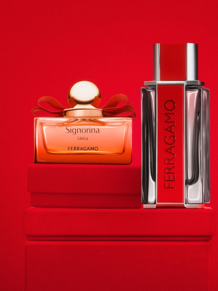 Salvatore Ferragamo Red Leather Eau de Parfum 100 ml Shower Gel 100ml & 10ml Travel Spray Gift Set - Image 2 of 3