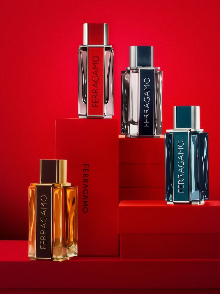 Salvatore Ferragamo Red Leather Eau de Parfum 100 ml Shower Gel 100ml & 10ml Travel Spray Gift Set - Image 3 of 3