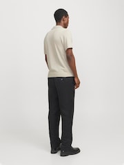 Grau - JACK & JONES Grey Knitted Quarter Zip Polo Shirt - Bild 5 von 5