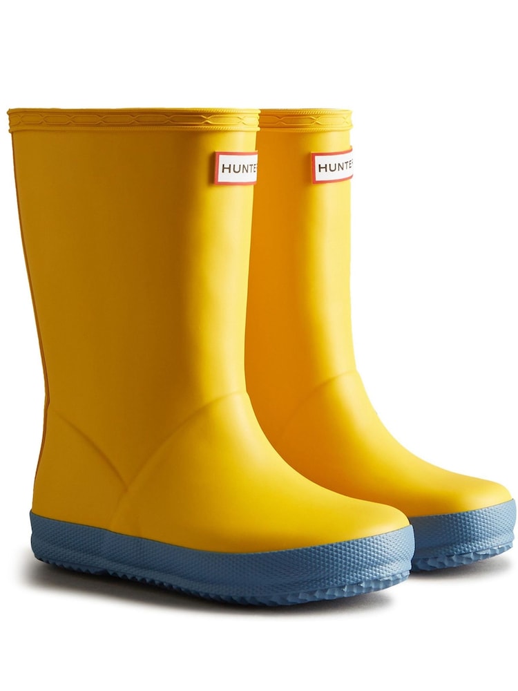 أصفر - حذاء ويليز غير لامع للأطفال تشكيلة First من Hunter - صورة 2 من 3