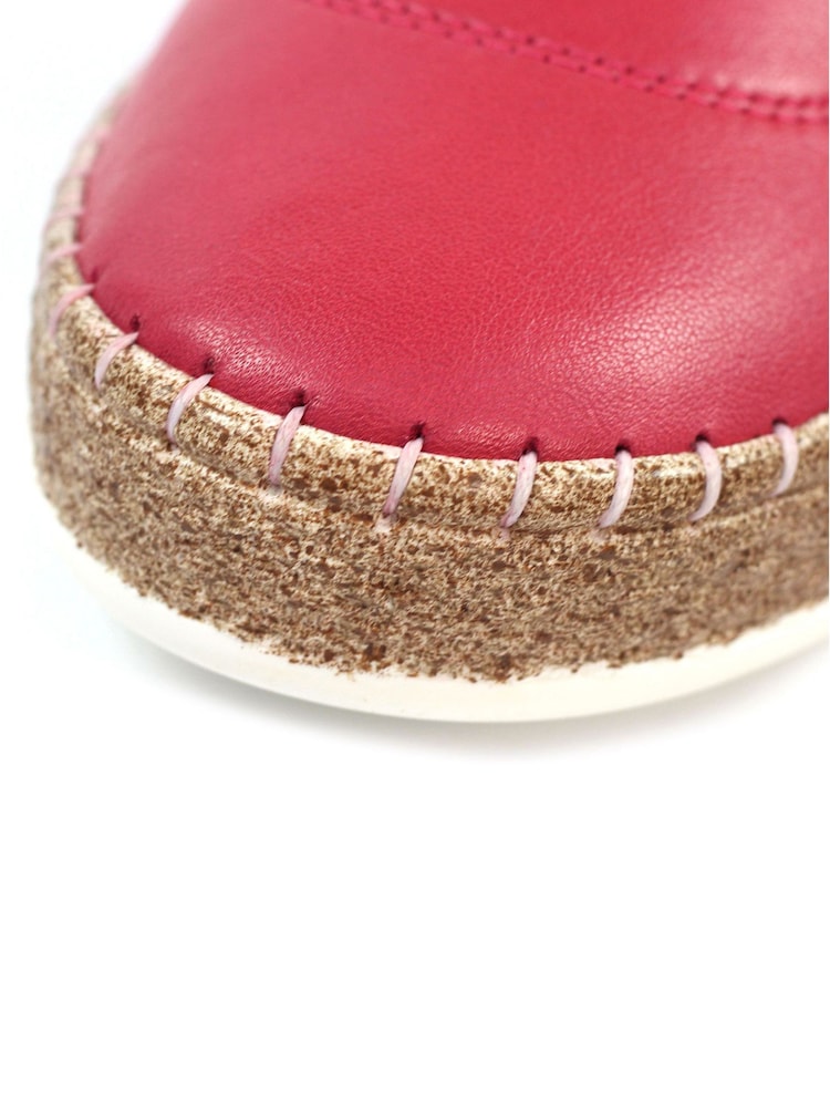 Lunar Pink Evie Raspberry Leather Plimsoll Shoes - Imagen 9 de 9